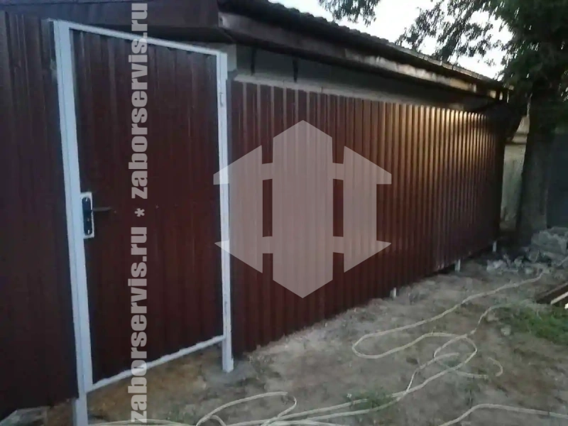 Забор из профнастила с воротам 72 метра