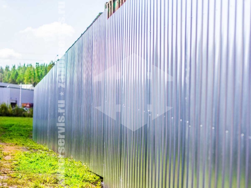 Забор из профнастила оцинкованный 52 метра