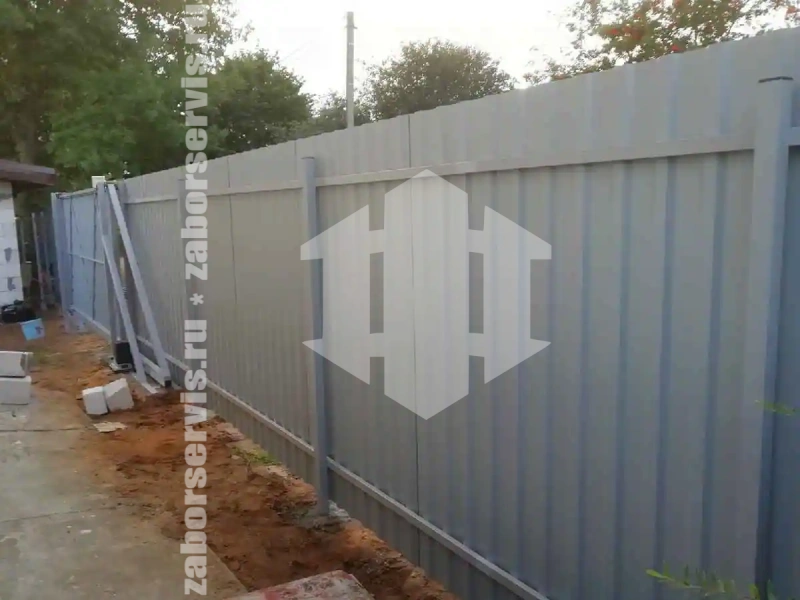 Забор из профнастила с воротам 72 метра