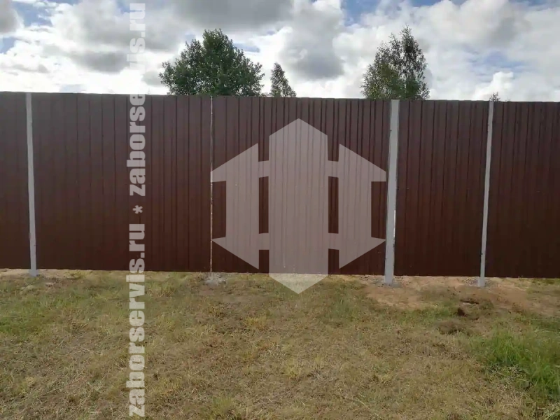 Забор из профнастила с воротам 83 метра