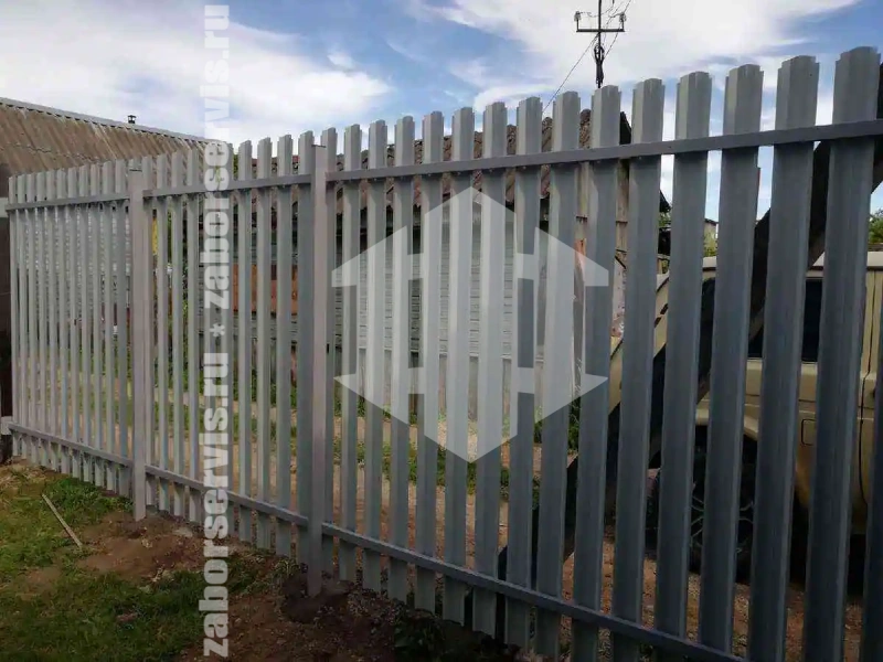 Забор из металлического штакетника оцинкованный 74 метра