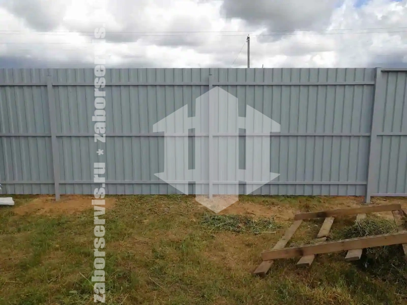 Забор из профнастила с воротам 83 метра